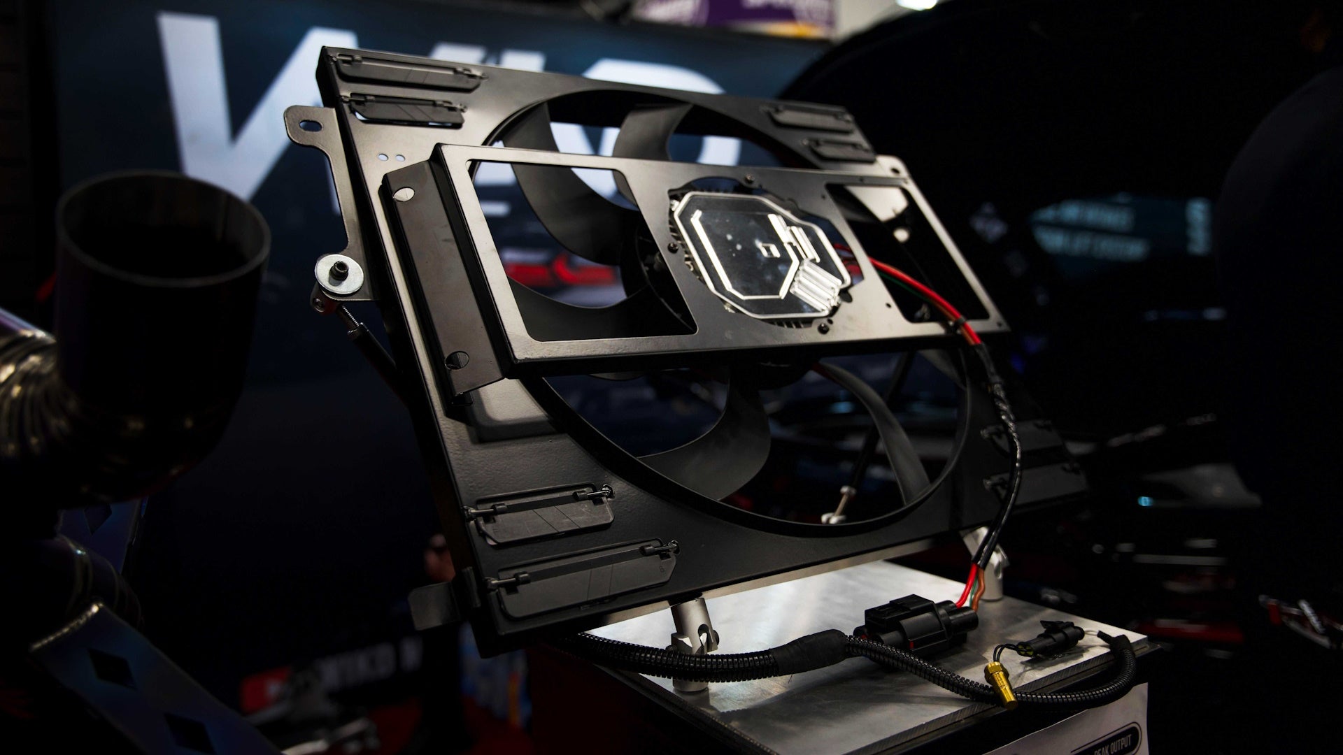 WIKD Motorsports - Universal 18in Fan & Shroud